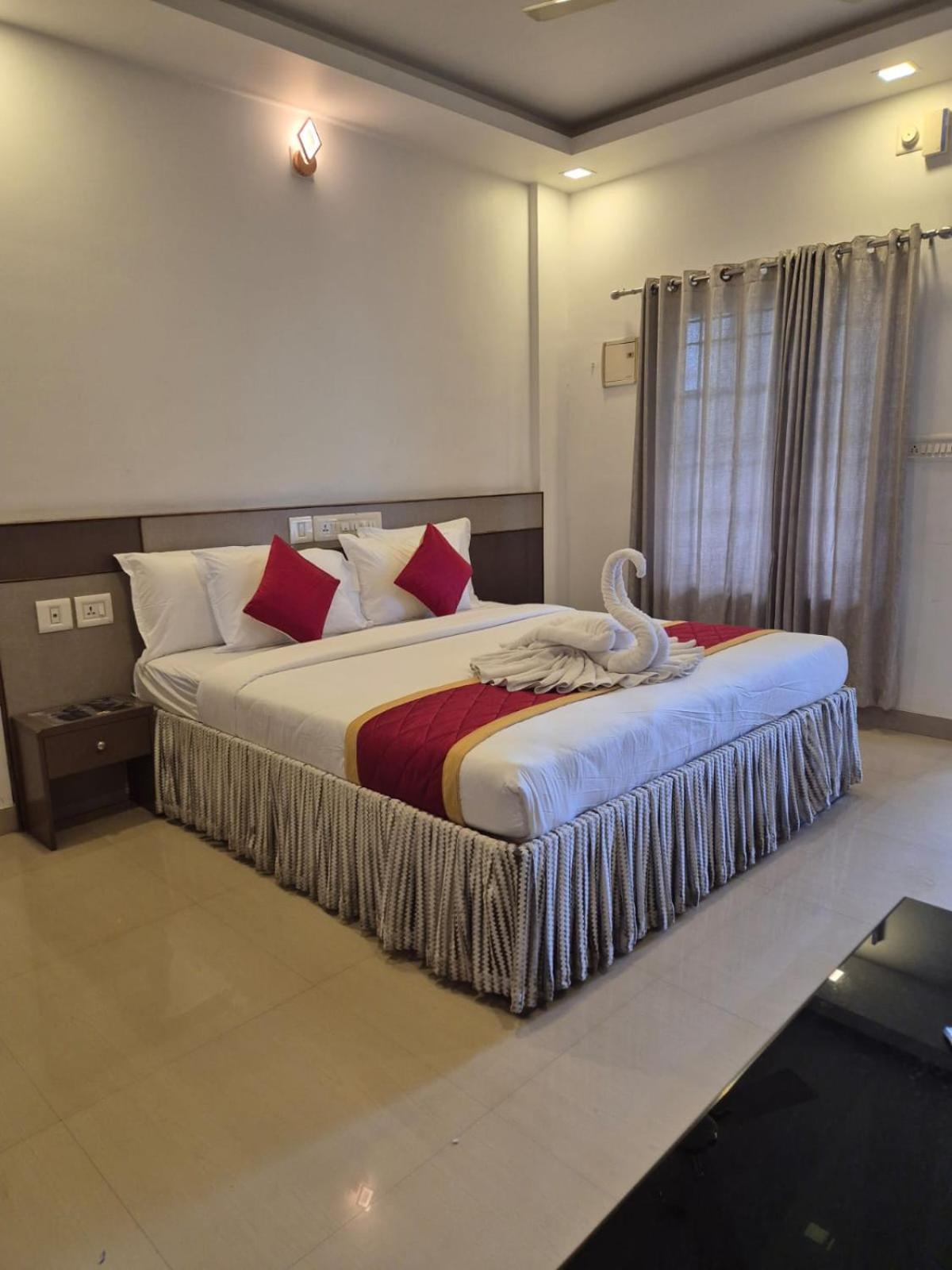 Alfa Inn Недумбасери Екстериор снимка