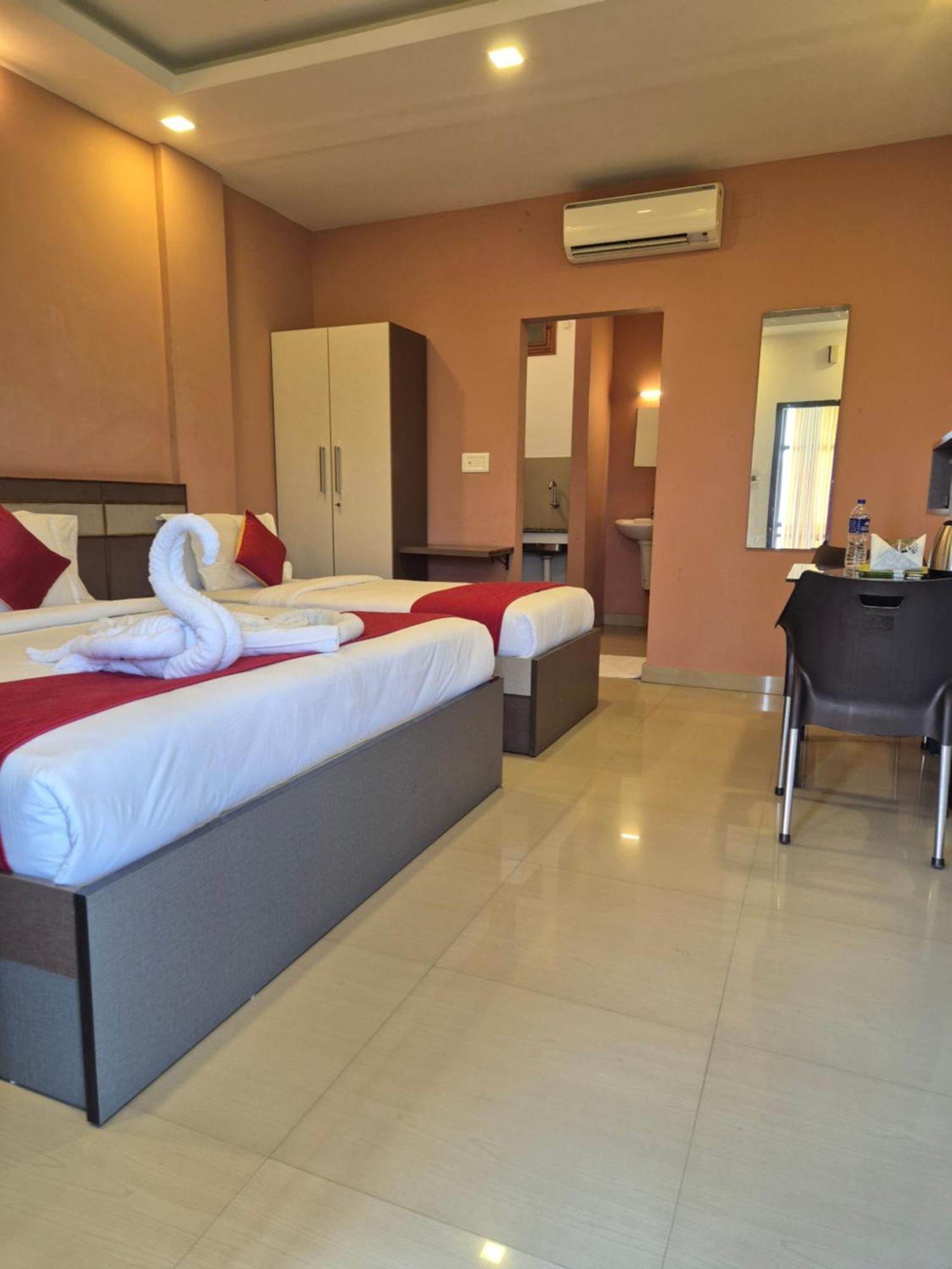 Alfa Inn Недумбасери Екстериор снимка