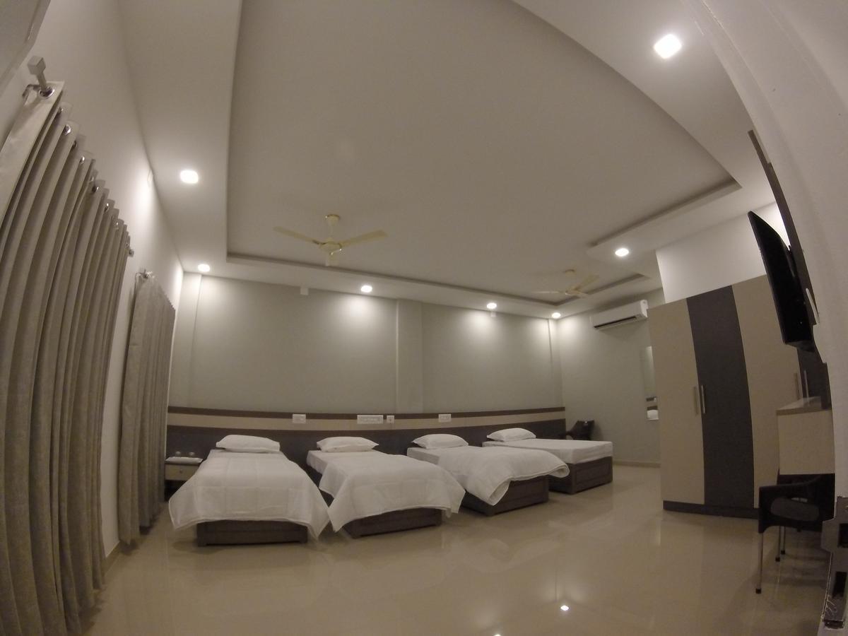 Alfa Inn Недумбасери Екстериор снимка